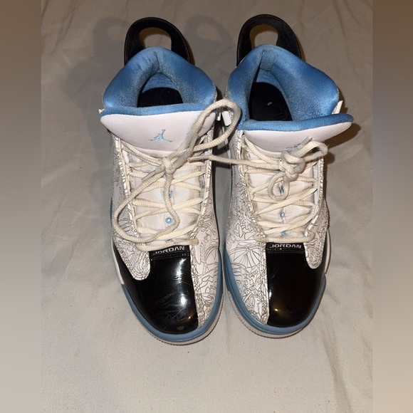 Jordan Dub Zero Legend Blue Sneakers with Black Accents - Picture 9 of 10